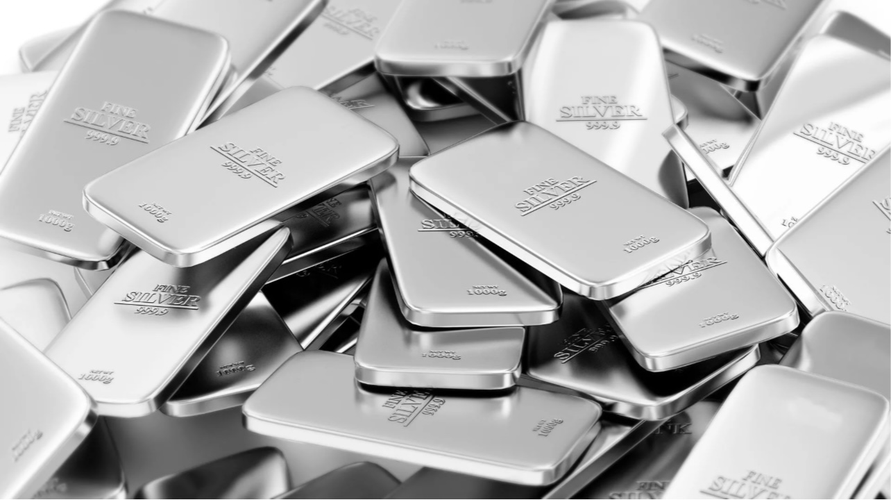 Серебро на пороге роста: прогноз цен на 2025 год